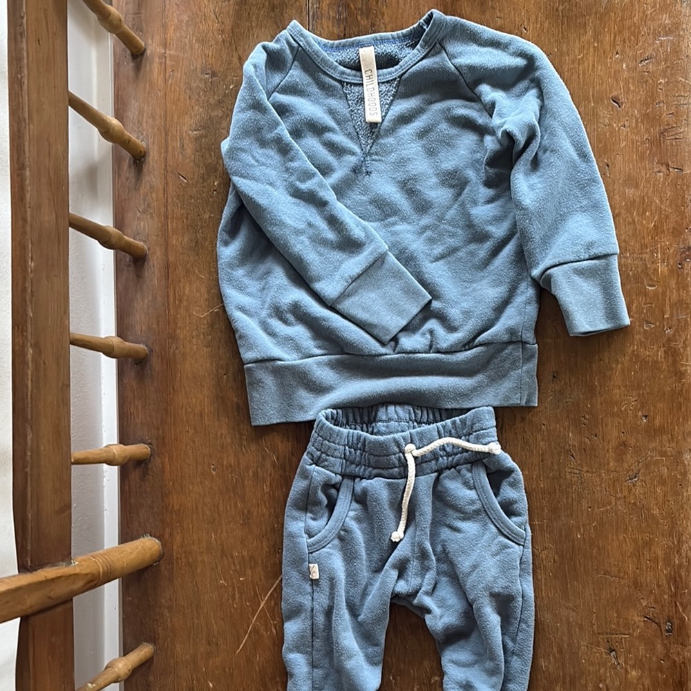 2t childhoods Blue Sweatshirt and Joggers Set